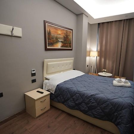 Driti Hotel Tirana Albania エクステリア 写真