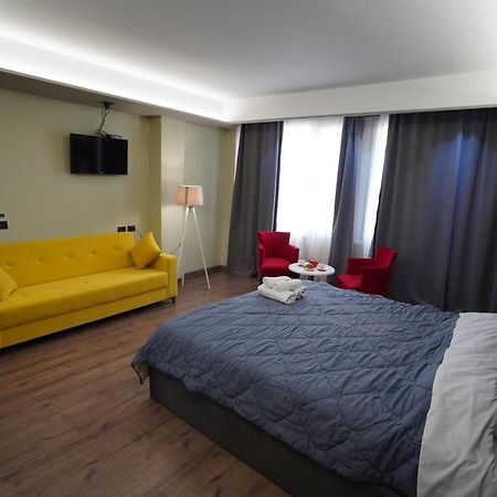 Driti Hotel Tirana Albania エクステリア 写真