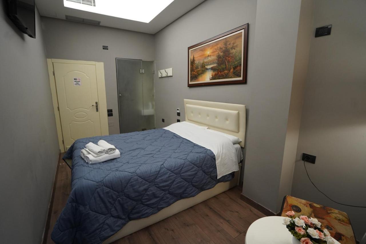 Driti Hotel Tirana Albania エクステリア 写真