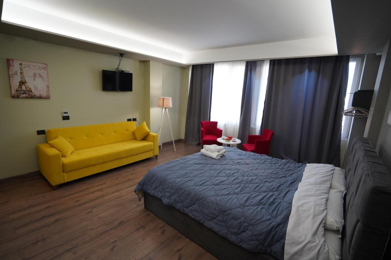 Driti Hotel Tirana Albania エクステリア 写真