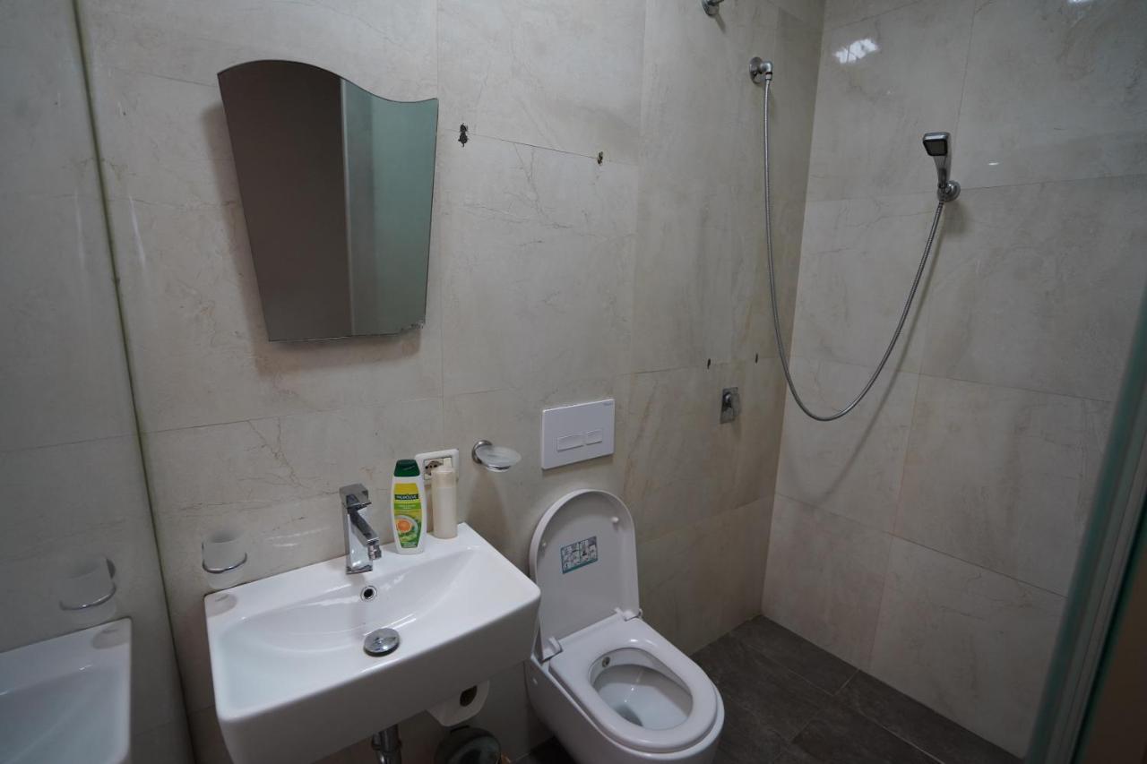 Driti Hotel Tirana Albania エクステリア 写真