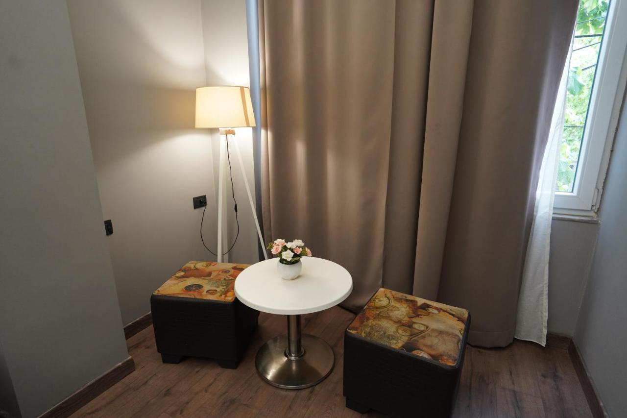 Driti Hotel Tirana Albania エクステリア 写真