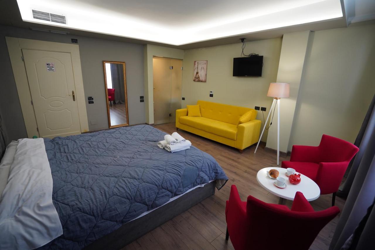 Driti Hotel Tirana Albania エクステリア 写真