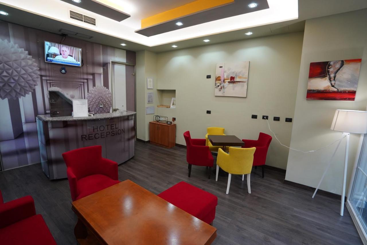 Driti Hotel Tirana Albania エクステリア 写真