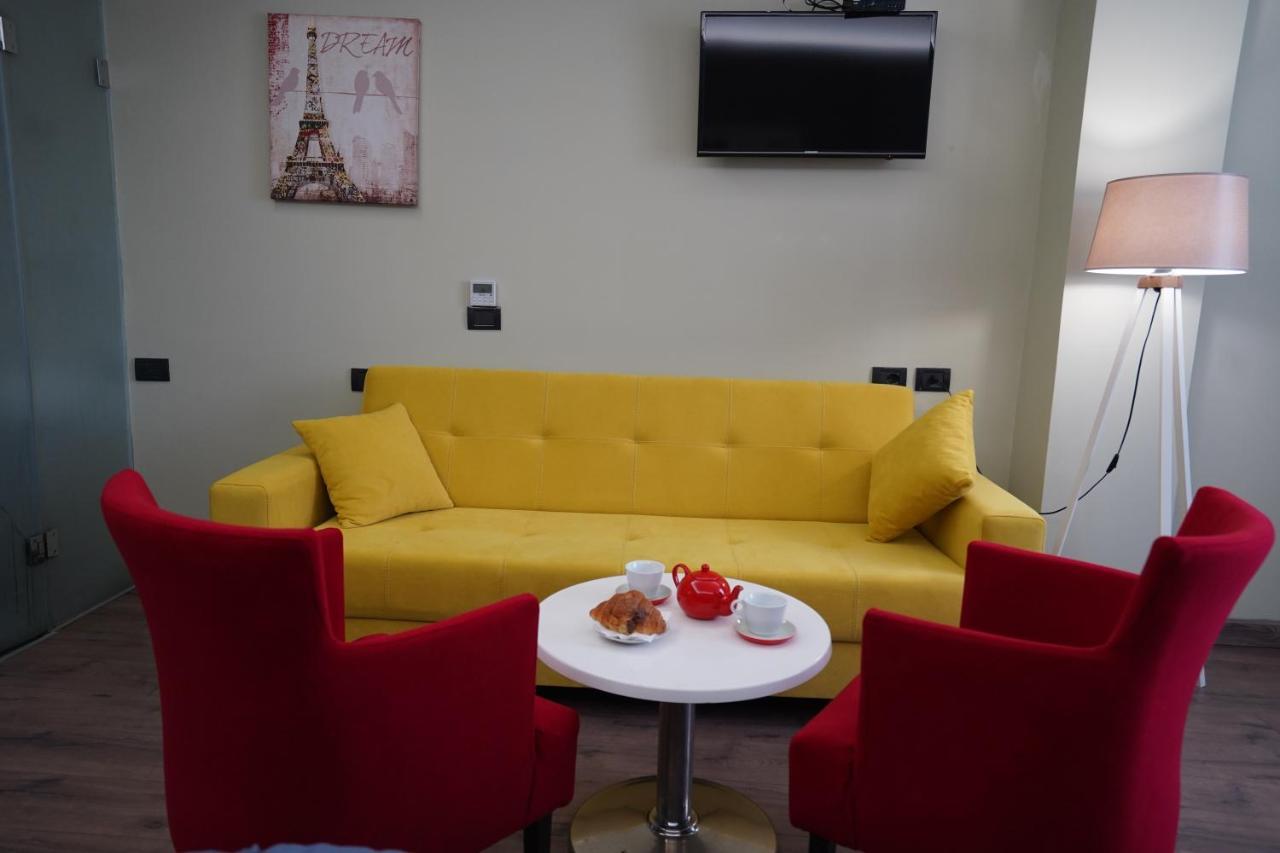 Driti Hotel Tirana Albania エクステリア 写真