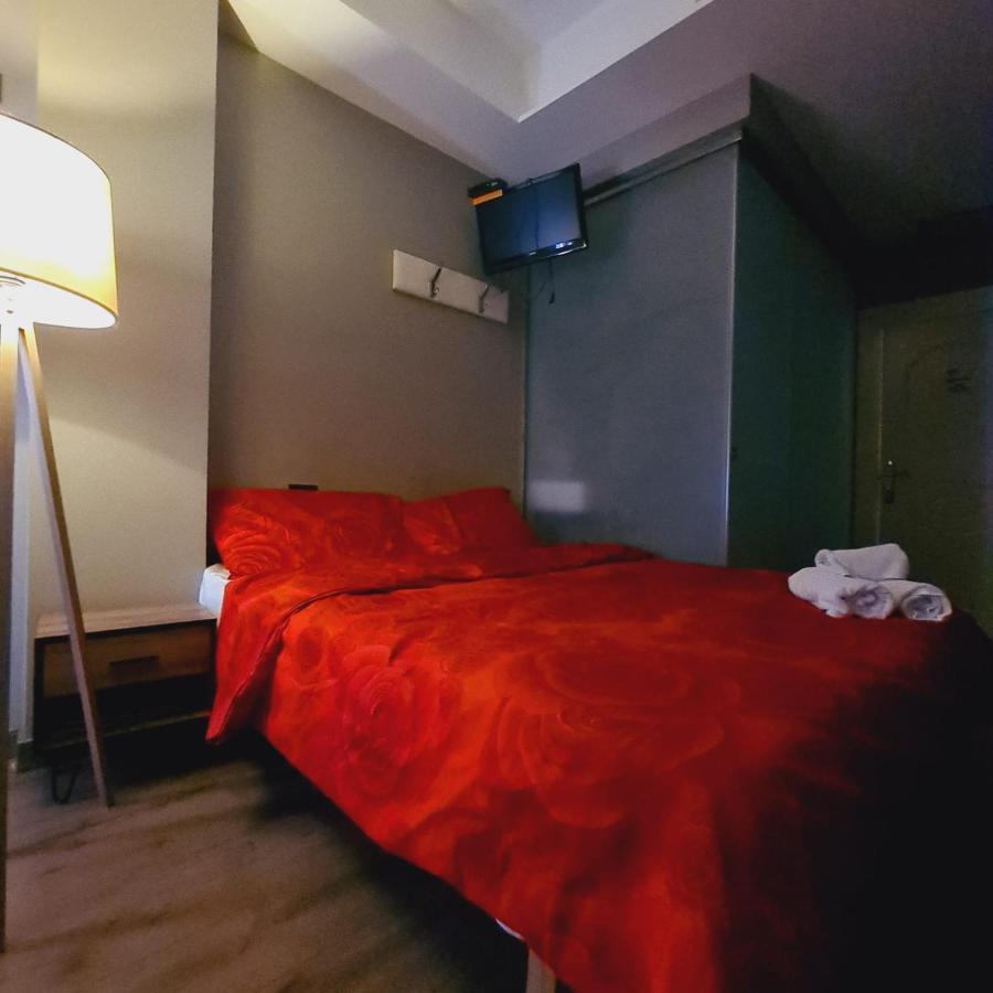 Driti Hotel Tirana Albania エクステリア 写真