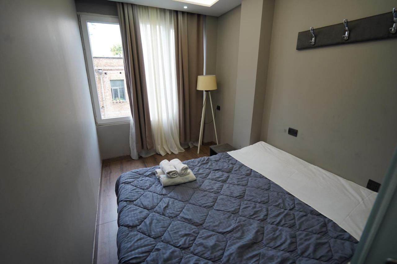Driti Hotel Tirana Albania エクステリア 写真