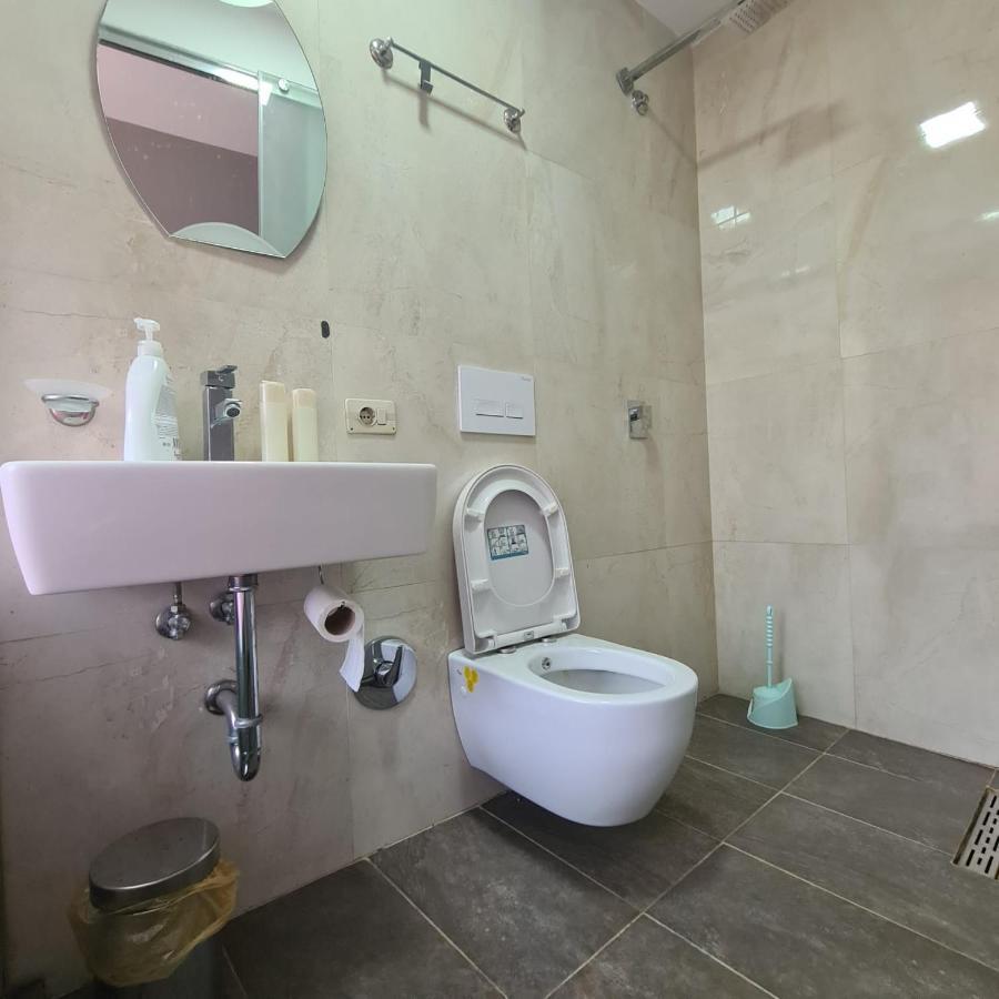 Driti Hotel Tirana Albania エクステリア 写真