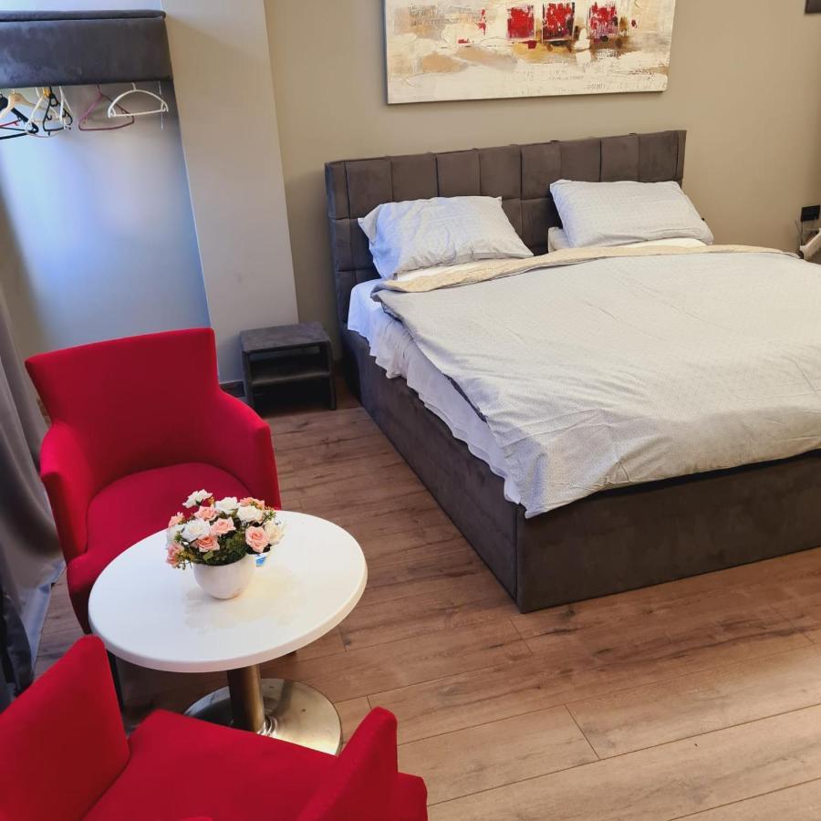 Driti Hotel Tirana Albania エクステリア 写真