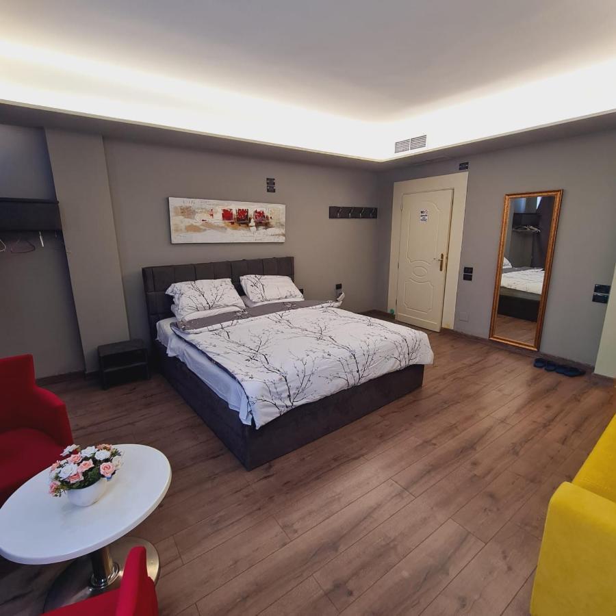 Driti Hotel Tirana Albania エクステリア 写真